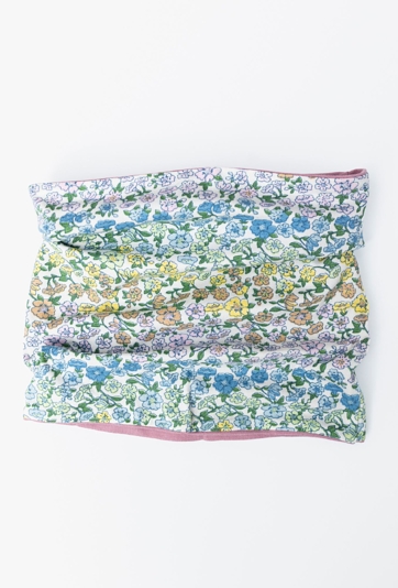 Dzianinowy komin dziewczęcy w kwiaty