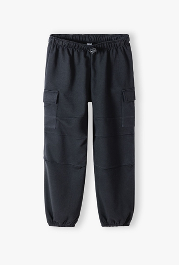 Czarne spodnie dziewczęce typu cargo