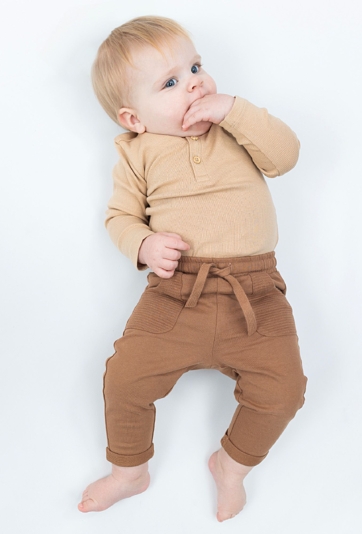 Spodnie dresowe z kieszeniami - slim