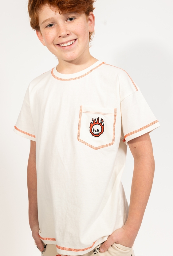 Koszulka oversize chłopięca z kieszonką i haftem