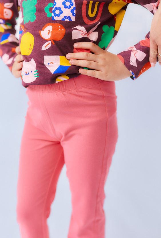 Różowe legginsy dziewczęce z rozszerzaną nogawką