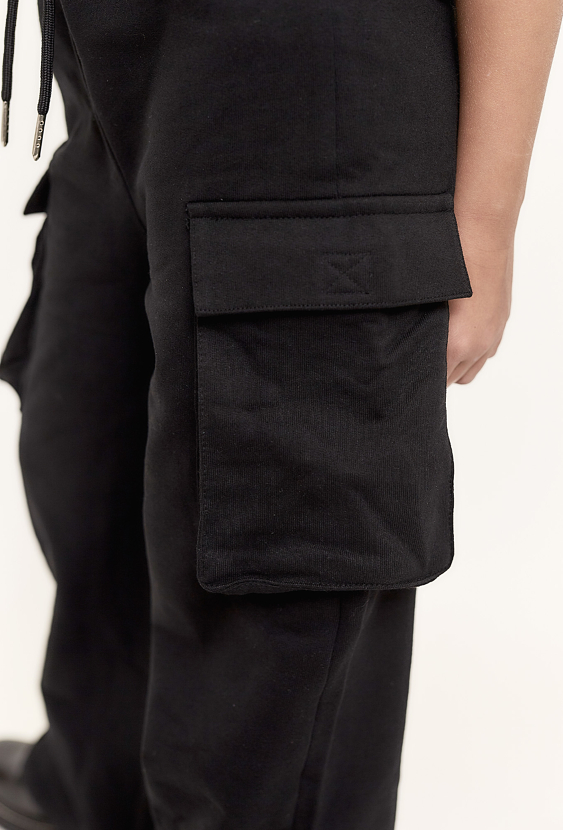 Czarna spodnie dziewczęce cargo 04M4716-3911