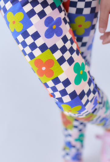 Wielokolorowe legginsy dziewczęce kolorowy print