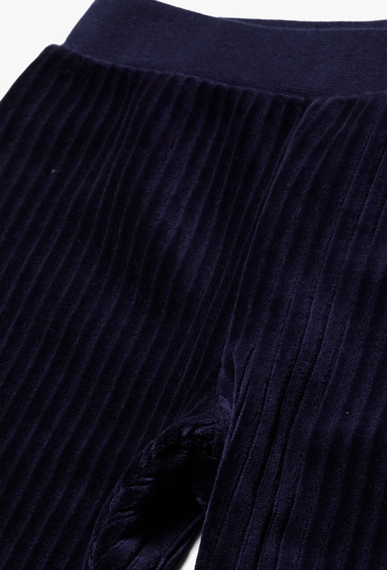 Granatowe welurowe spodnie dresowe dla niemowlaka - 5.10.15.