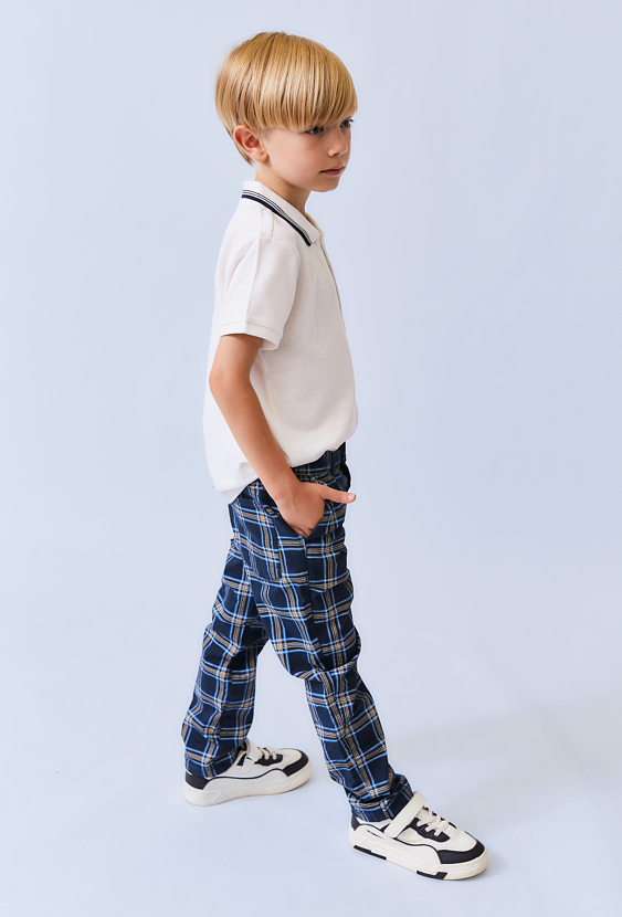 Granatowe chłopięce spodnie w kratkę