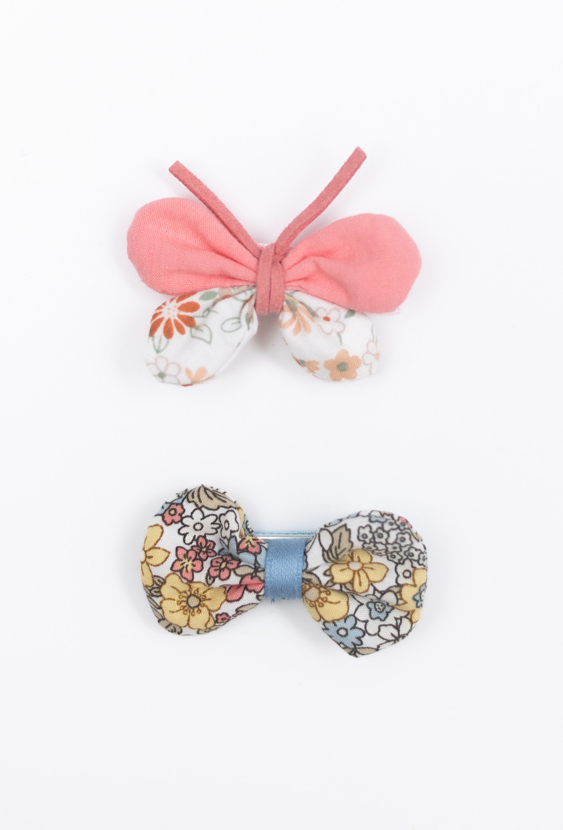 Zestaw dziewczęcych spinek