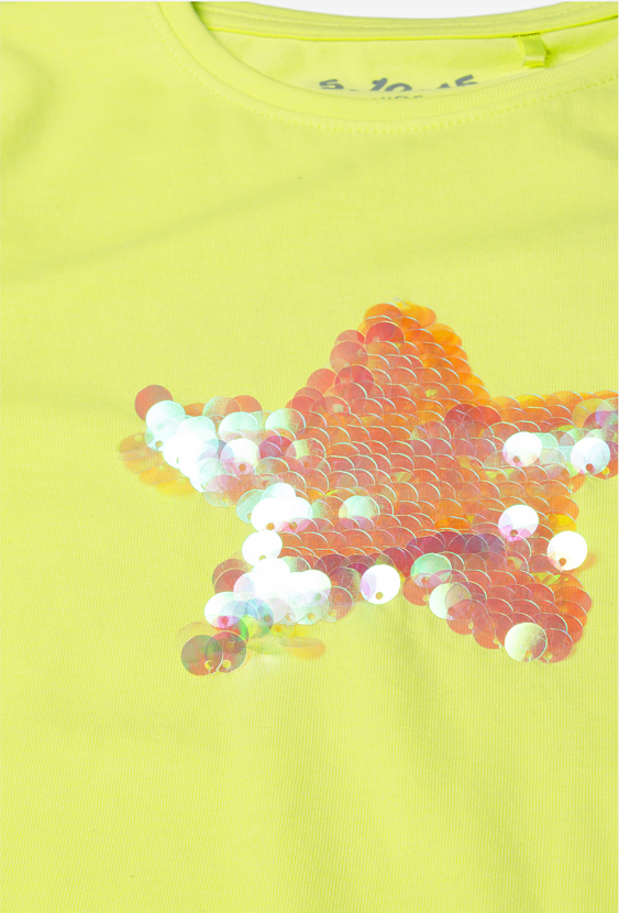 T-shirt dziewczęcy z dwustronnymi cekinami – koszulka z gwiazdką