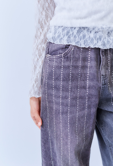 Spodnie jeansowe z dżetami