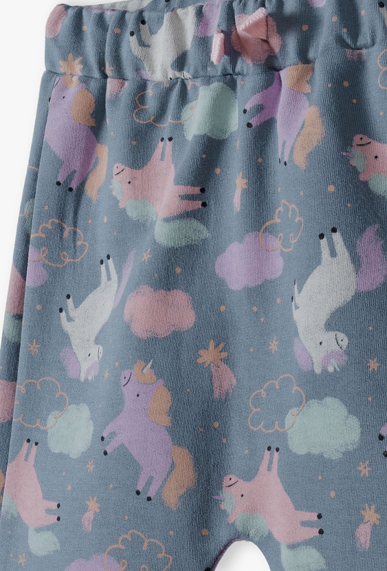 Bawełnianie spodnie dresowe niemowlęce w jednorożce