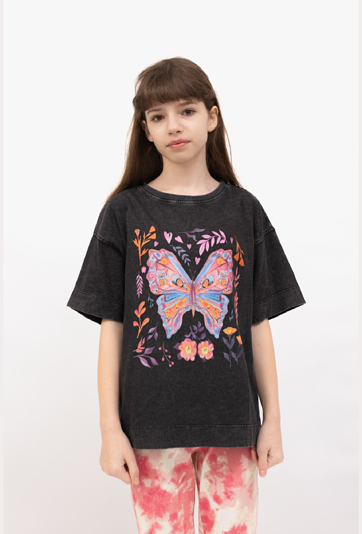 Koszulka oversize z efektem sprania i kolorowym motylem