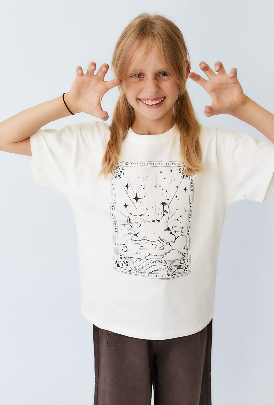 Koszulka dziewczęca ecru z nadrukiem wodnym.
