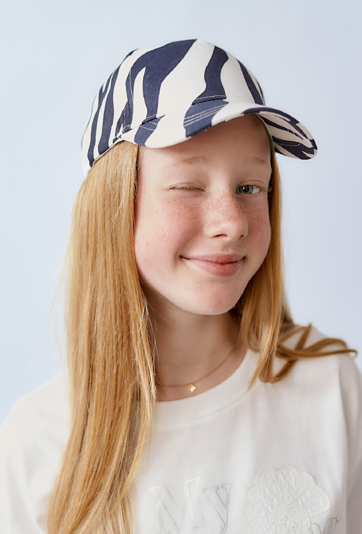 Dziewczęca czapka z daszkiem - zebra