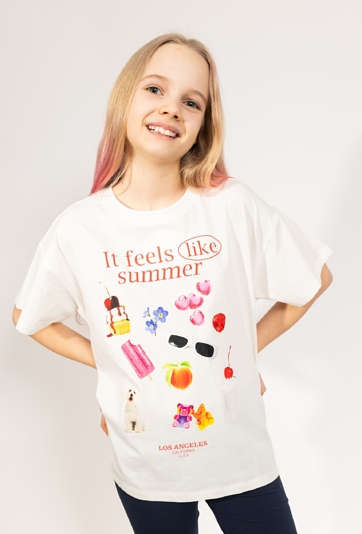 Dziewczęca koszulka oversize z letnimi fotonadrukami