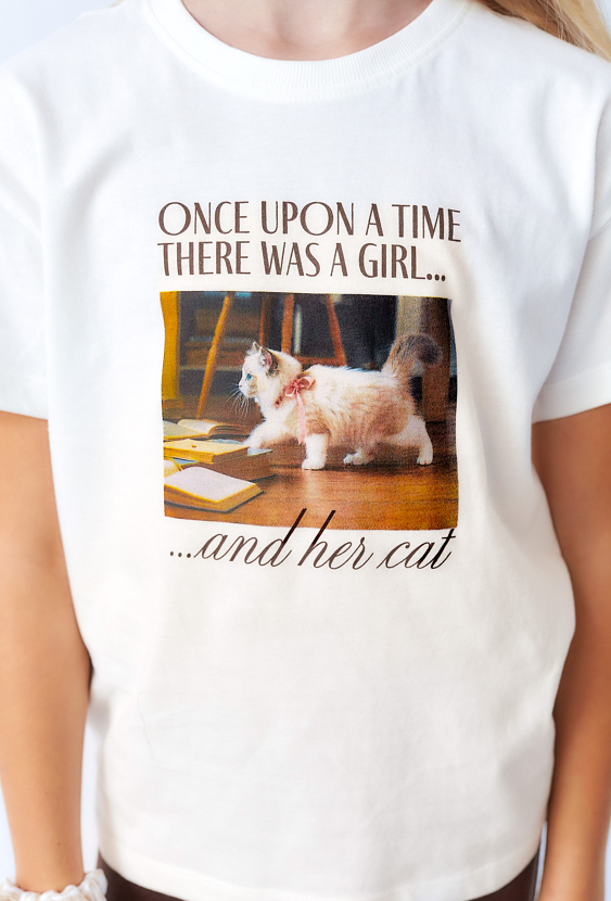 Koszulka dziewczęca z nadrukiem kota i napisem