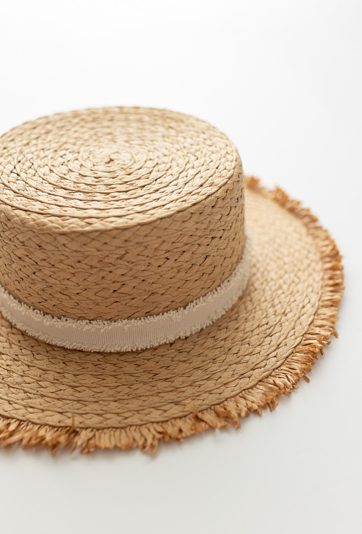 Kapelusz słomkowy z frędzlami