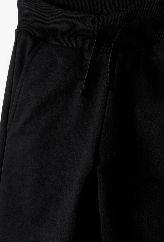 Czarne spodnie dresowe dla dziewczynki - basic - Lincoln&Sharks