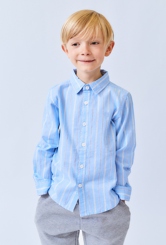 Niebieska koszula chłopięca w paski z haftem