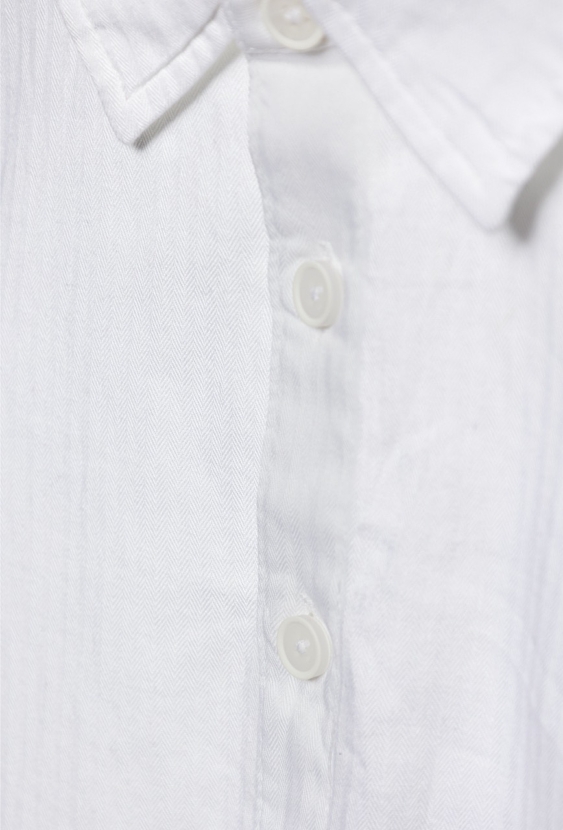 Biała koszula z haftem dla chłopca