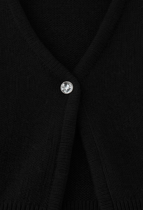 Czarny sweter z dekoltem w serek