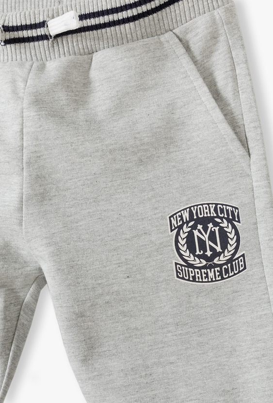 Szare spodnie dresowe dla chłopca - College - 5.10.15.