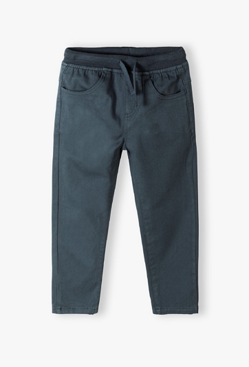 Chłopięce spodnie ocieplane z wiązaniem w pasie