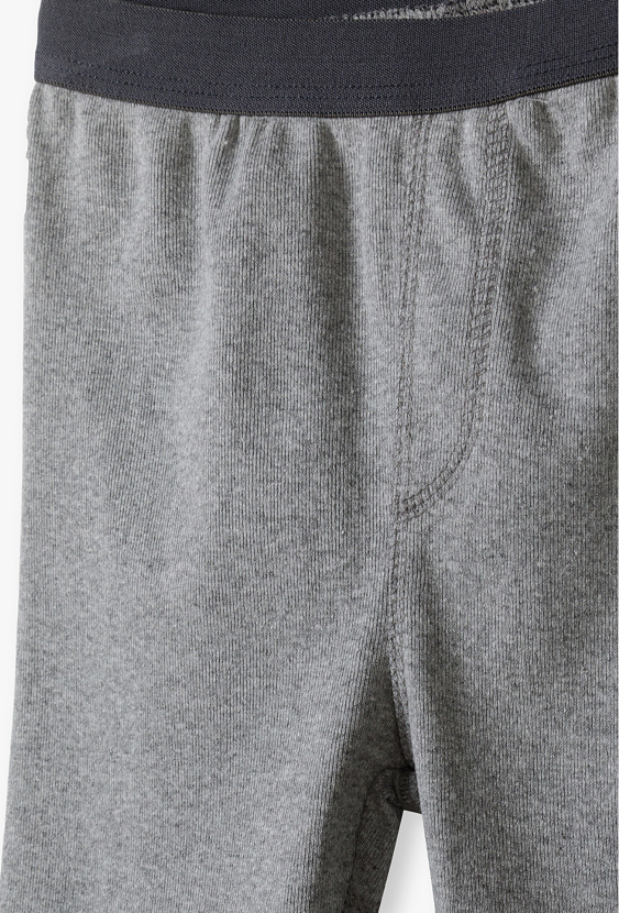 Szare spodnie piżamowe chłopięce