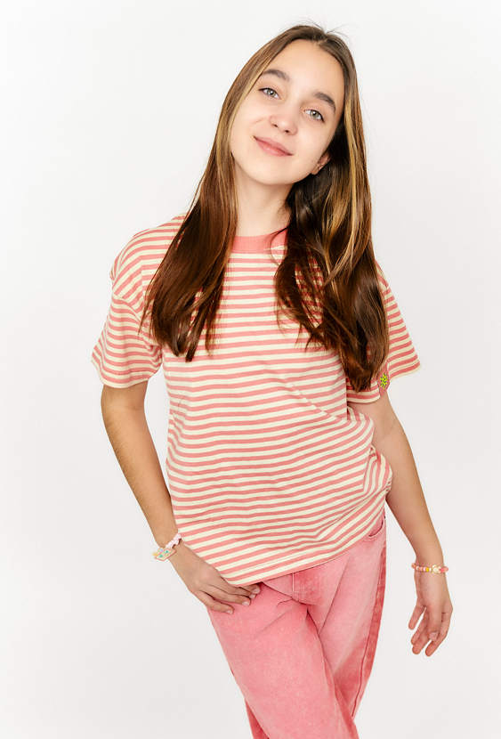Dziewczęca koszulka w różowe paski