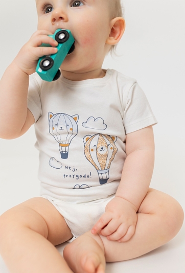 Body z krótkim rękawem