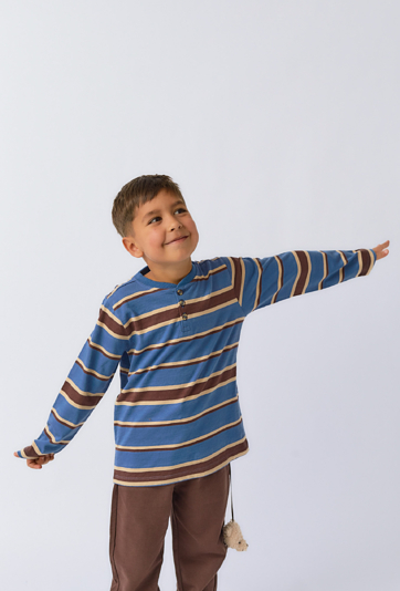 Chłopięca bluzka w paski z długim rękawem