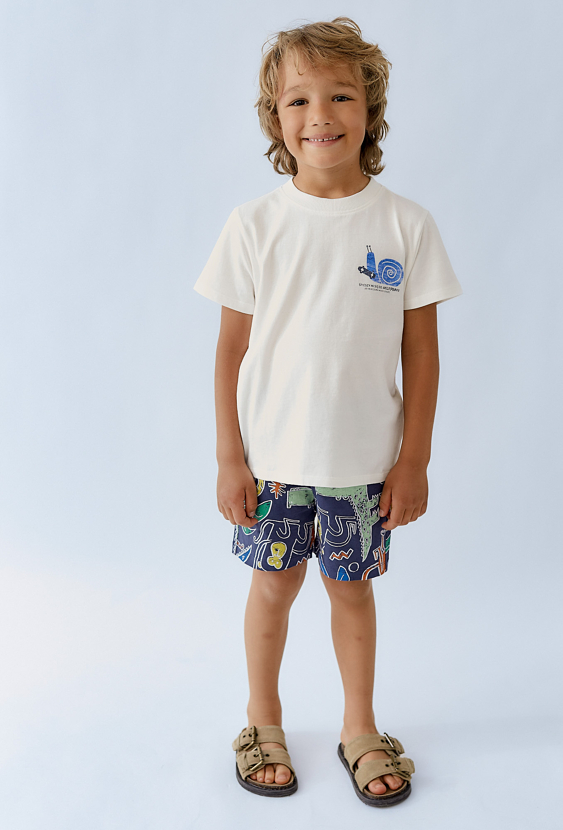 Kolorowe szorty chłopięce z nadrukiem