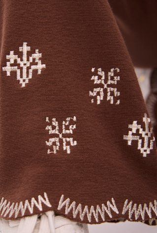 Spodnie dziewczęce prążkowane flare z haftowanymi nogawkami