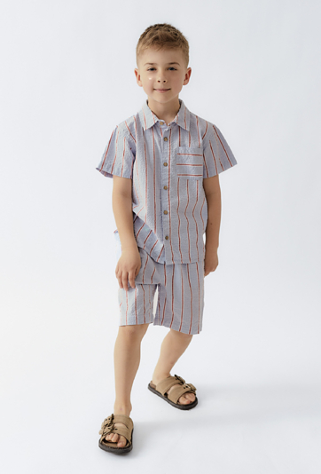 Chłopięce szorty w paski