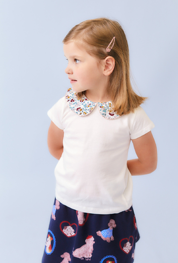 Ecru koszulka dziewczęca z tkaninowym kwiatowym kołnierzykiem