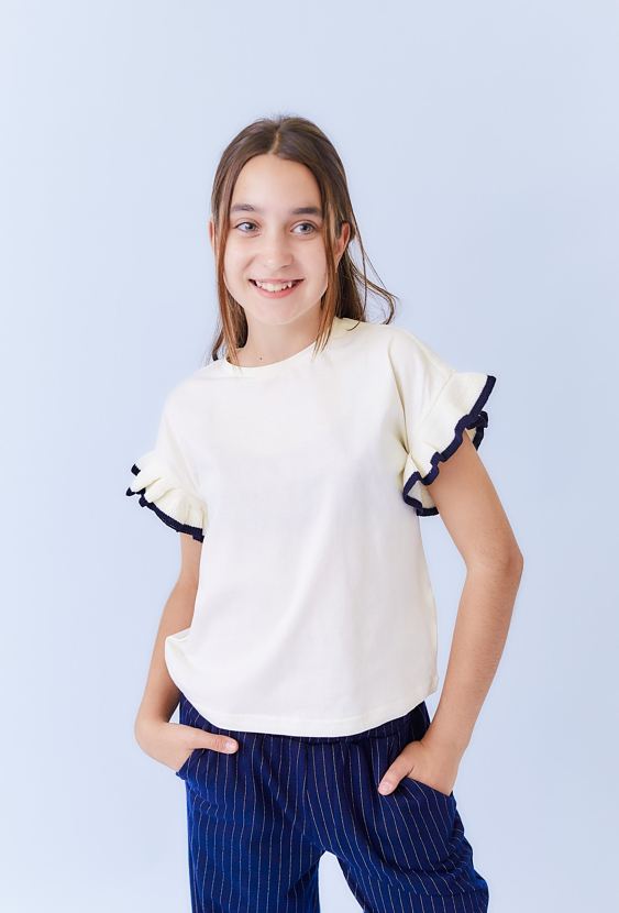 Koszulka dziewczęca ecru z ozdobnymi rękawkami