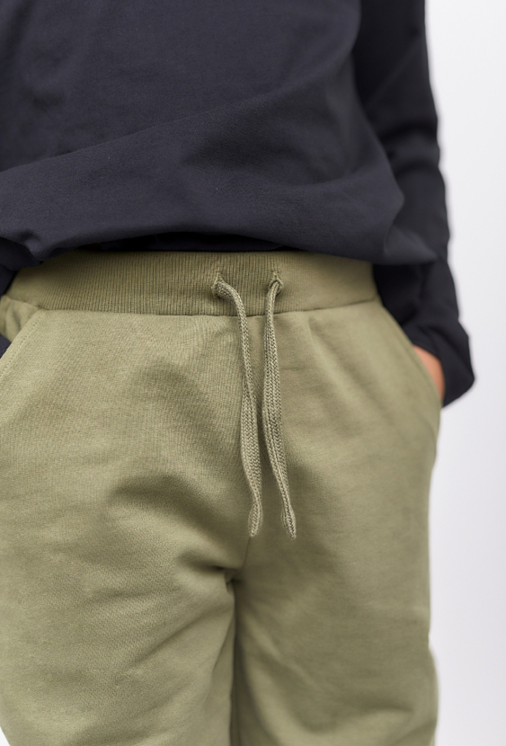 Zielone spodnie dresowe dla chłopca - regular - Lincoln&Sharks