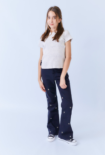 Koszulka dziewczęca szara z ozdobnymi kokardkami.