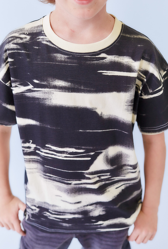 Koszulka chłopięca oversize z efektem tie-dye