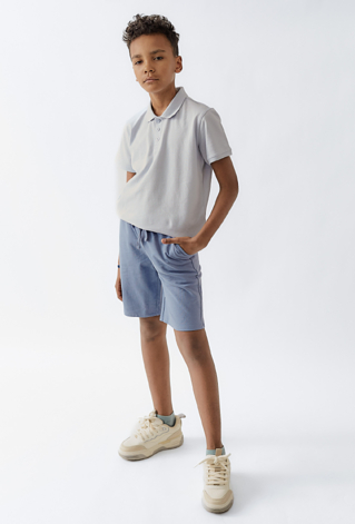 Niebieskie szorty chłopięce