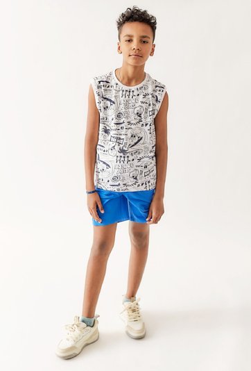 Niebieskie szorty chłopięce