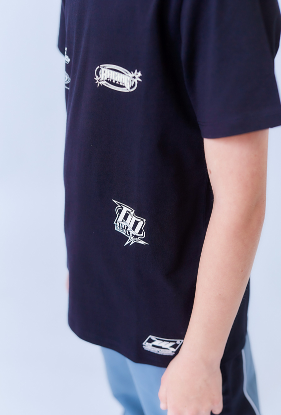 Koszulka chłopięca z nadrukiem świecącym w ciemności