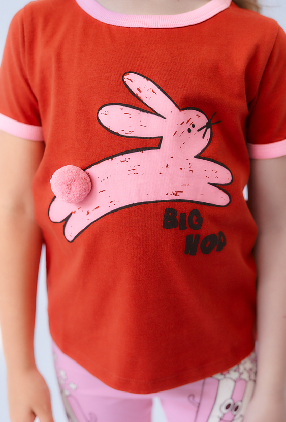 Czerwona koszulka z króliczkiem i pomponem - Limited Edition