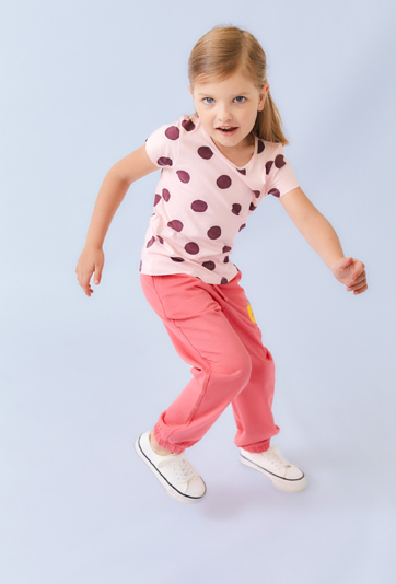 Różowa koszulka dziewczęca w kropki