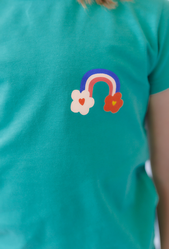 Koszulka dziewczęca zielona z nadrukiem tęczy