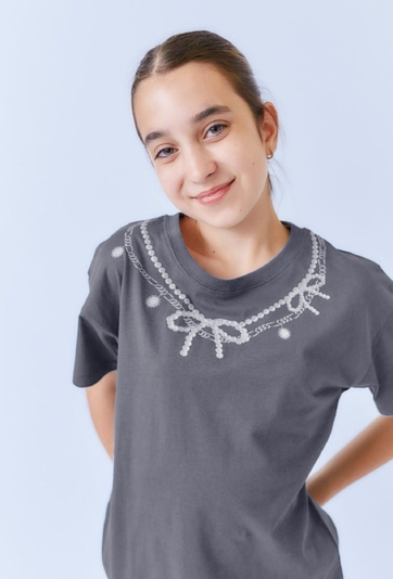 Koszulka z nadrukiem koralików i kokardek