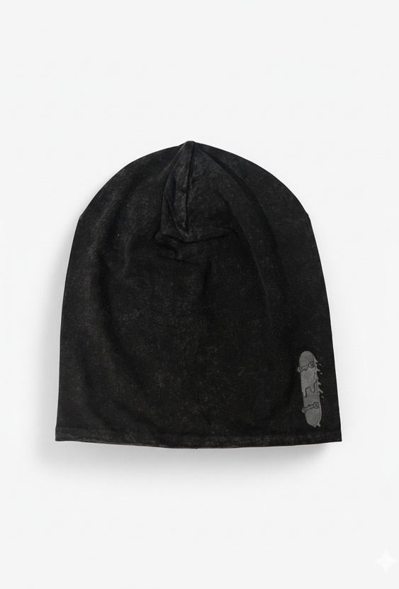 Cienka czapka chłopięca z nadrukiem deskorolki