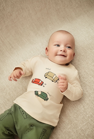 Bluzka niemowlęca z nadrukiem samochodów
