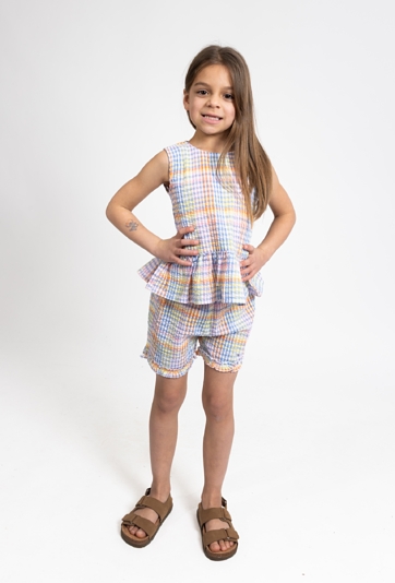 Dziewczęce szorty w kolorową kratkę