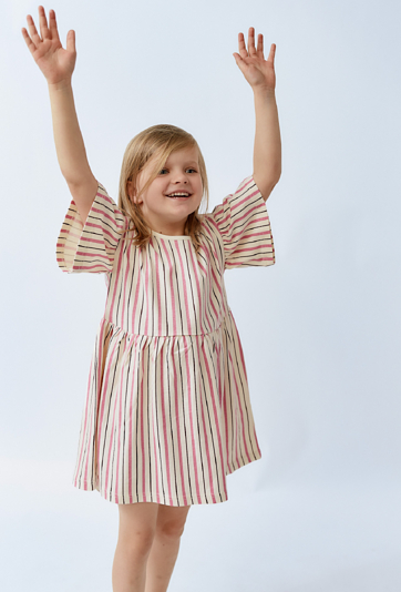 Sukienka w paski z krótkim rękawem