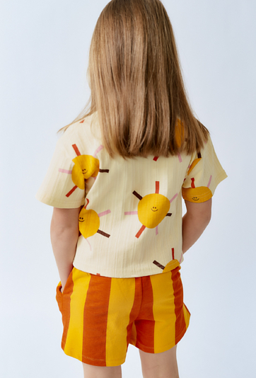 Dziewczęce szorty w pasy