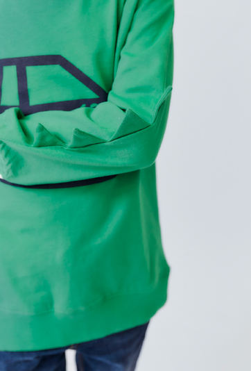 Zielona bluzka dziecięca z nadrukiem krokodyla